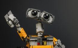 yellow and gray robot toy